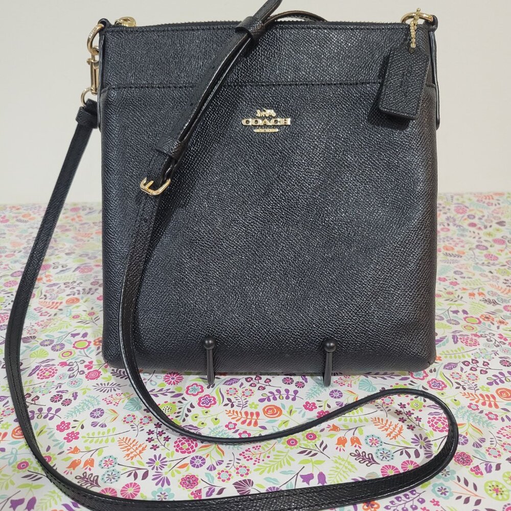 COACH LEATHER CROSS BODY PURSE *AUTHENTIC* - Picture 3 of 13